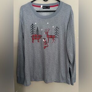 MERRY LANE size MEDIUM GRAY Holiday pajama top with RED Plaid Bear, Fox and Deer